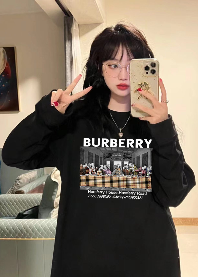 Burberry Last Supper Print Crewneck Sweatshirt Black view