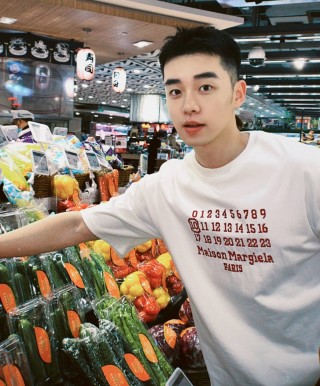Maison Margiela Calendar Print White T-Shirt view 1