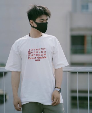 Maison Margiela Calendar Print White T-Shirt view 3