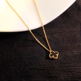 VCA Mini Four Leaf Clover Black Onyx Gold Necklace view 2