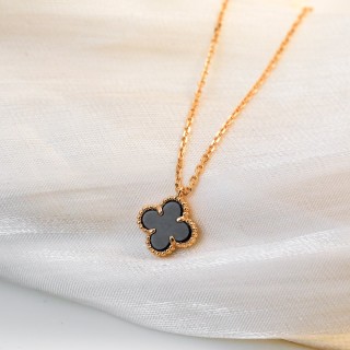 VCA Mini Four Leaf Clover Black Onyx Gold Necklace view 3