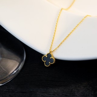 VCA Mini Four Leaf Clover Black Onyx Gold Necklace view 5