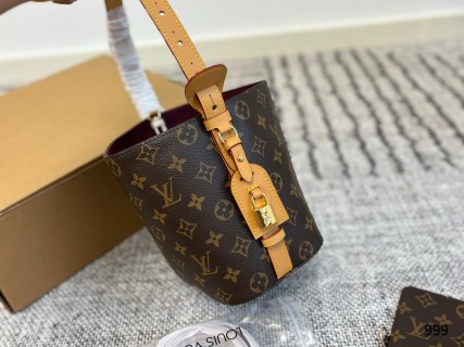 Louis Vuitton Monogram Canvas Bucket Bag with Leather Strap view 9