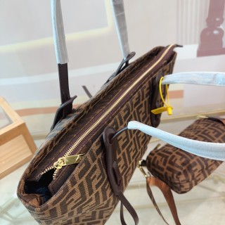 Fendi Brown Monogram Tote Bag 2-Piece Set view 3