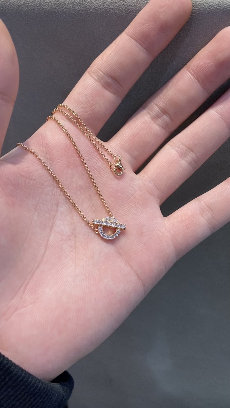 Hermès Full Crystal TO Pendant Necklace Rose Gold