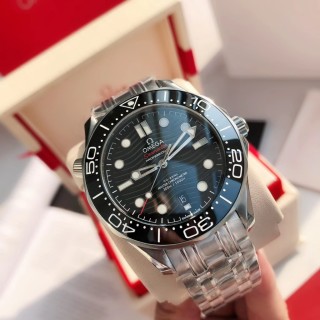 Omega Seamaster 300M Diver Black Dial Steel view 4