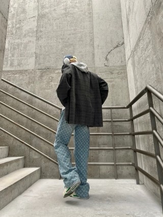 Louis Vuitton Monogram Denim Jeans Grey view 5