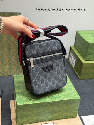 Gucci GG Supreme Camera Crossbody Bag Black view 4