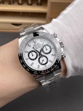 Rolex Daytona 40mm Chronograph White Dial Steel view 9