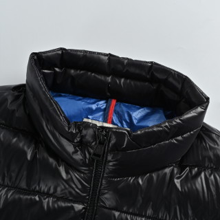 Moncler 25FW Chest Diagonal Zip Down Jacket Black view 6