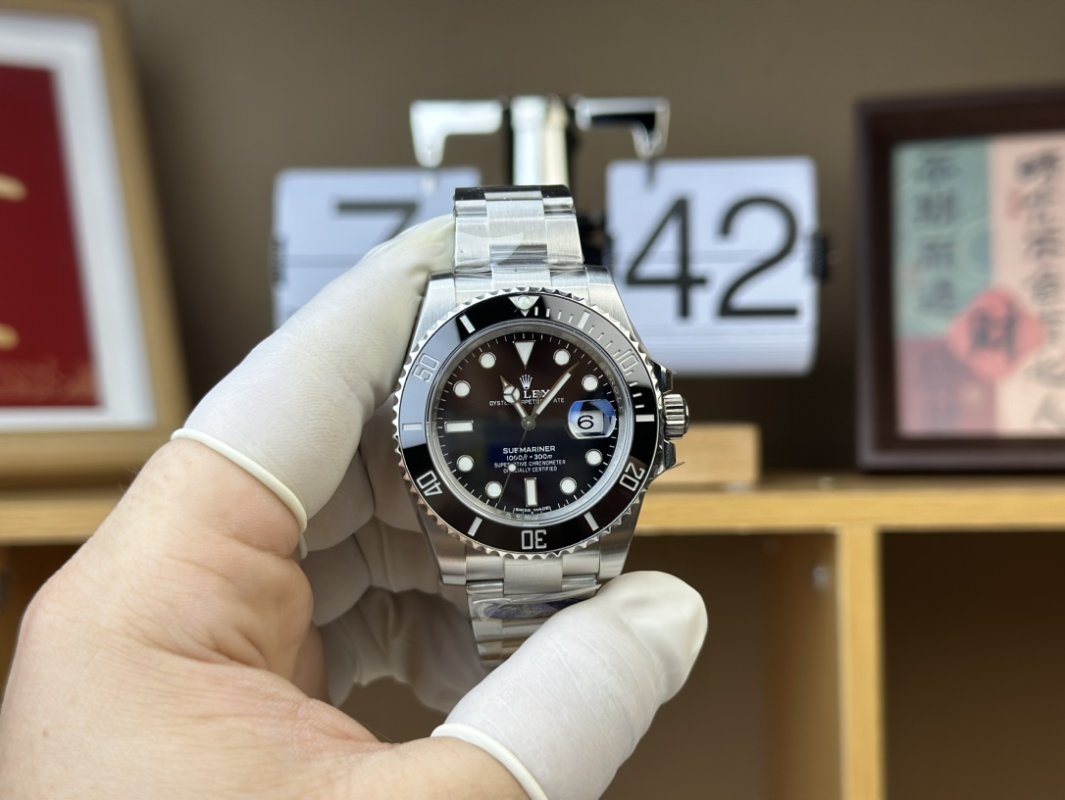 Rolex Submariner 40mm Black Dial Steel Watch view