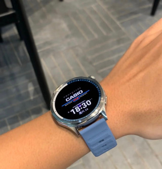 Samsung Galaxy Watch 5 Pro Silver Blue view 3