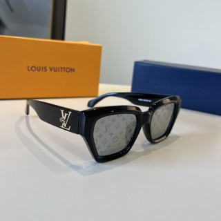 Louis Vuitton Monogram Black Square Sunglasses view 1