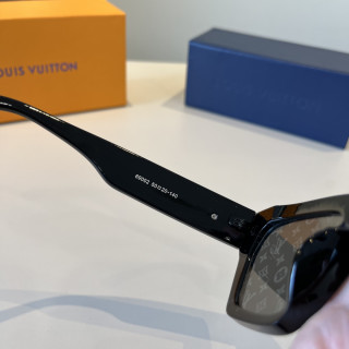 Louis Vuitton Monogram Black Square Sunglasses view 6