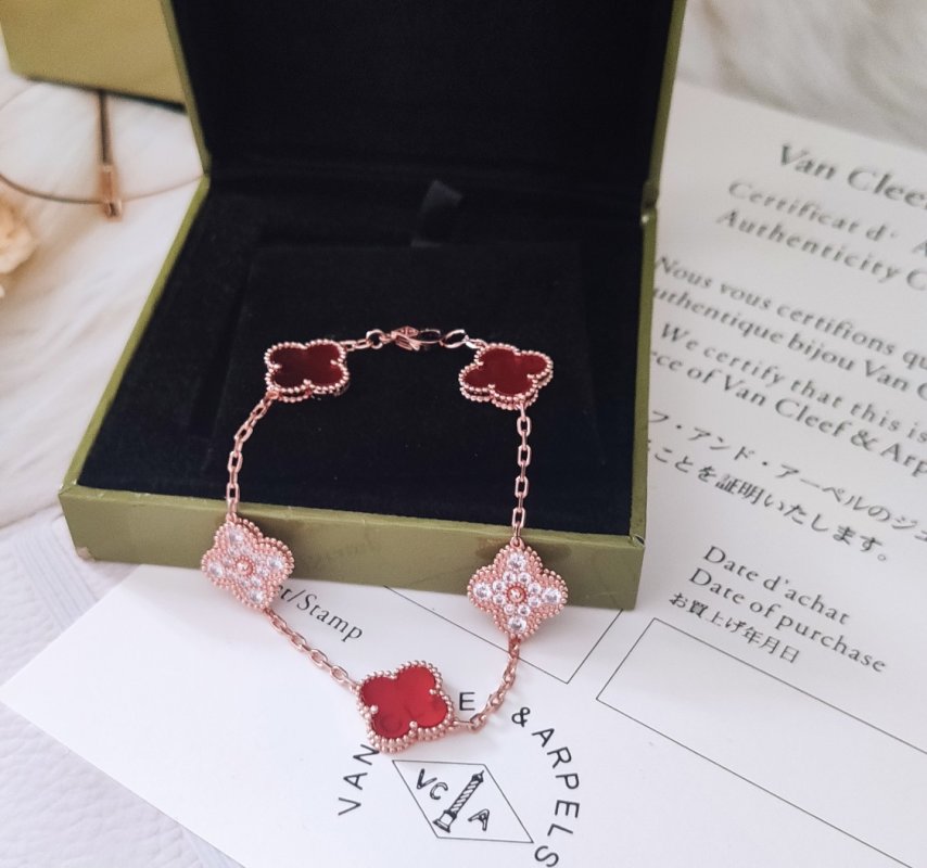 Van Cleef & Arpels Four-Leaf Clover Red Mother-of-Pearl Rose Gold Bracelet view