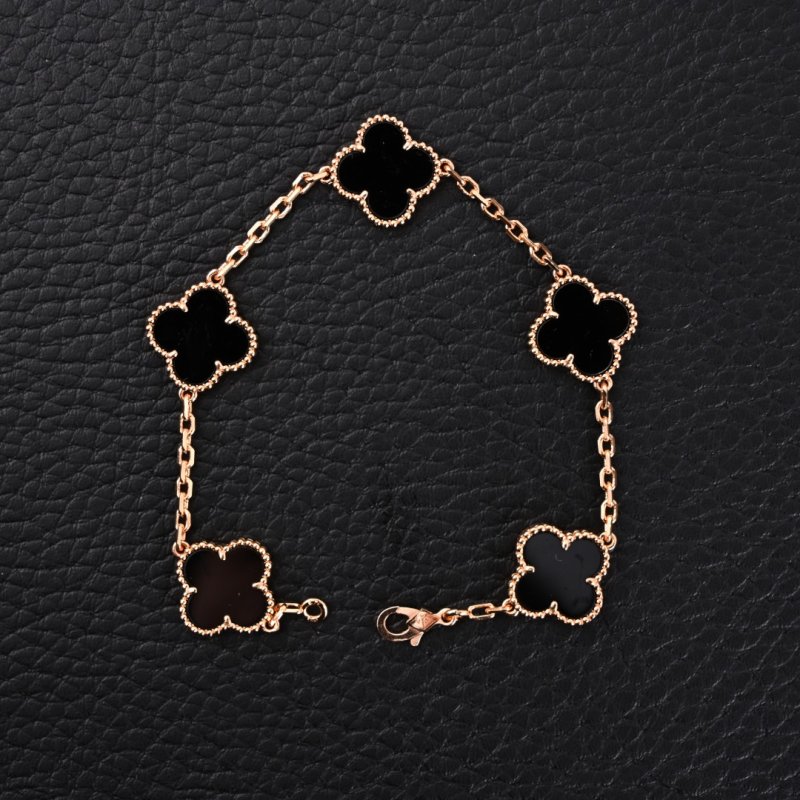 Van Cleef & Arpels Clover Black Onyx Gold Bracelet