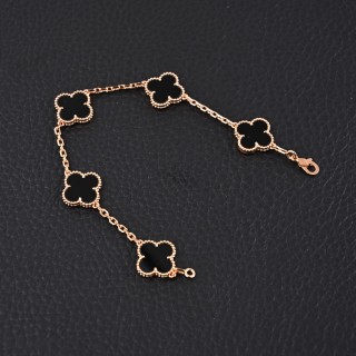 Van Cleef & Arpels Clover Black Onyx Gold Bracelet view 2