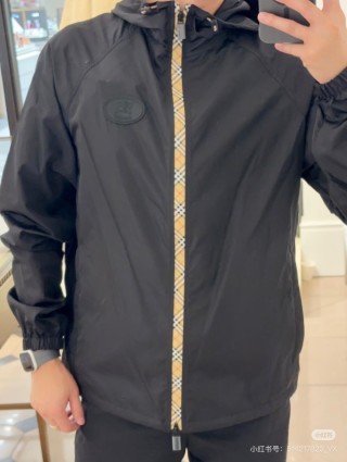 Burberry Vintage Check Hooded Windbreaker Jacket Black view 7