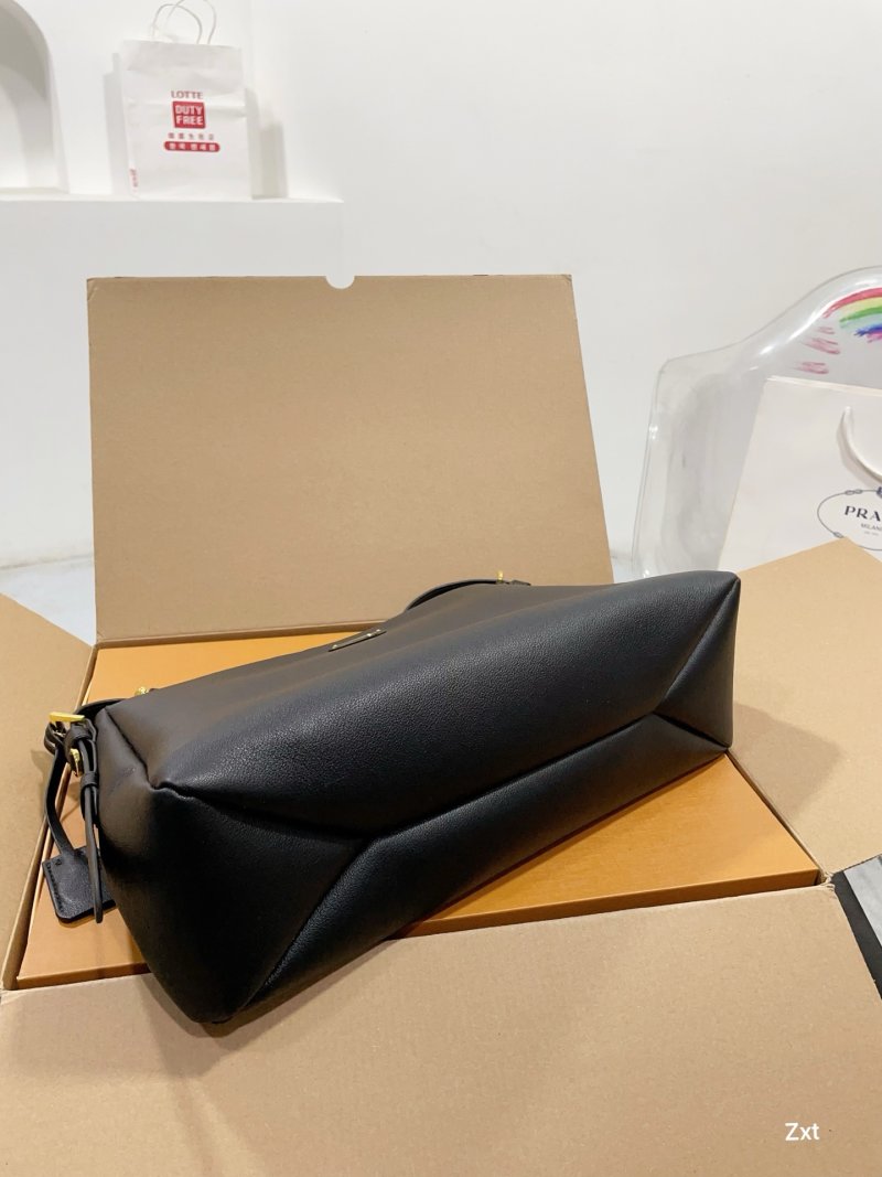 Prada Black Leather Shoulder Bag view