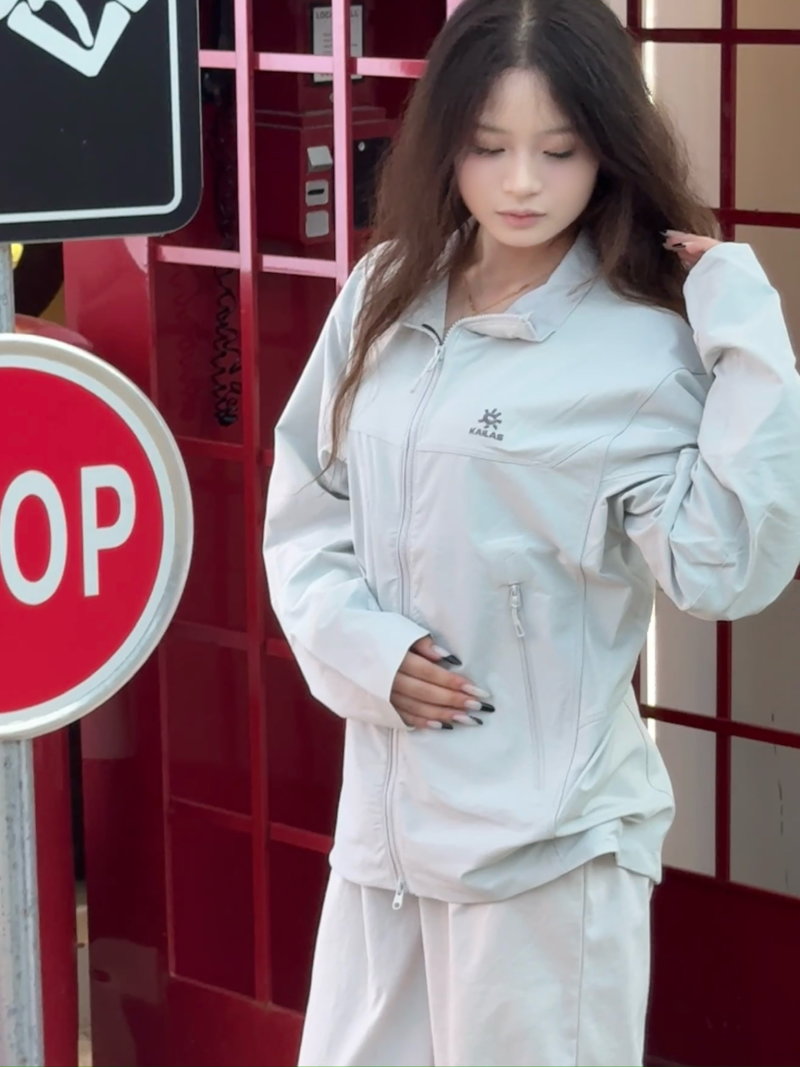 Kaerlae M8 Stand Collar Windbreaker Jacket Light Cloud Gray view