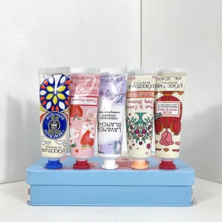 L'Occitane Berry Love 5-Piece Hand Cream Set in Tin Box view 5