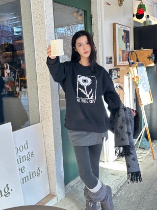 Burberry Sunflower Graphic Black Hoodie view 5