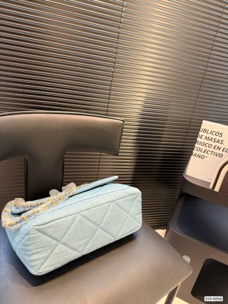 Chanel Quilted Denim Chain Shoulder Bag Light Blue view 7