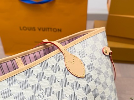 Louis Vuitton Neverfull Damier Azur Tote Bag view 3