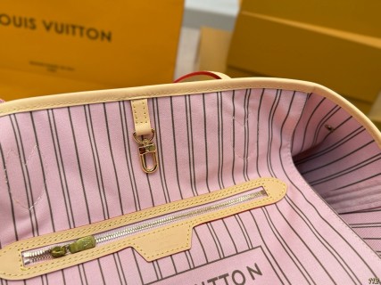 Louis Vuitton Neverfull Damier Azur Tote Bag view 9
