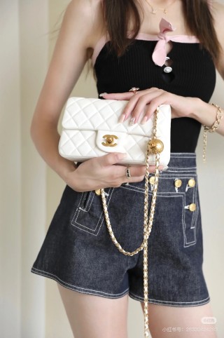 Chanel Quilted Burgundy Shoulder Bag with Gold Chain view 7