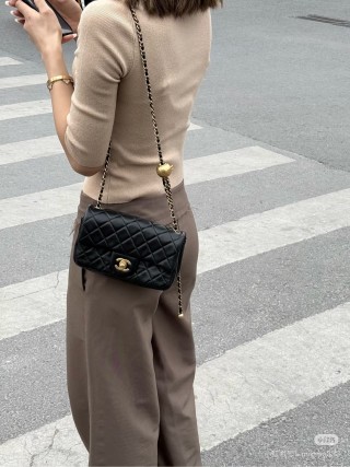 Chanel Quilted Burgundy Shoulder Bag with Gold Chain view 9