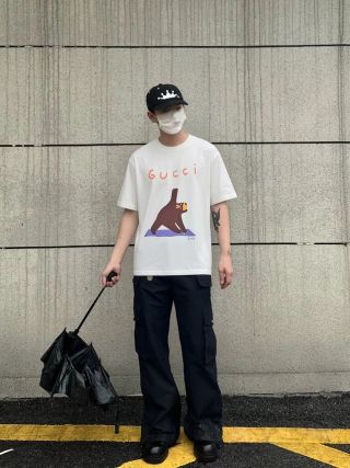 Gucci Graphic Print White T-Shirt with Brown Bear Design view 2