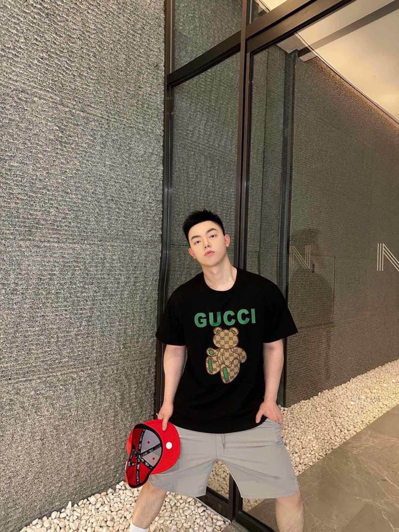 Gucci Black Short Sleeve T-Shirt with GG Motif Print view