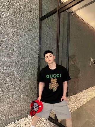 Gucci Black Short Sleeve T-Shirt with GG Motif Print view 6