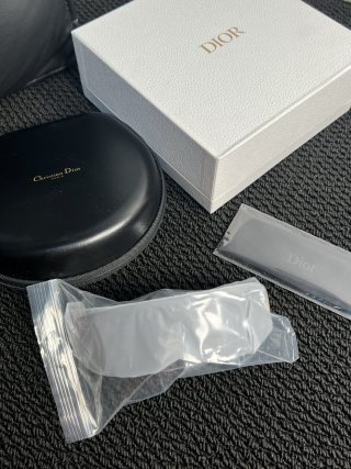 Dior Foldable Sunglasses Black view 1