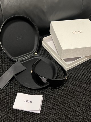 Dior Foldable Sunglasses Black view 2