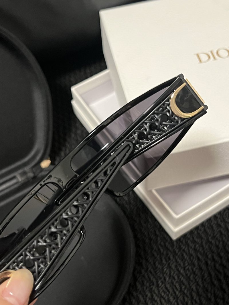 Dior Foldable Sunglasses Black view