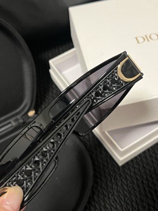 Dior Foldable Sunglasses Black view 8