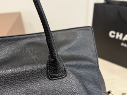 Chanel Black Litchi Grain Tote Bag 42x25cm view 3
