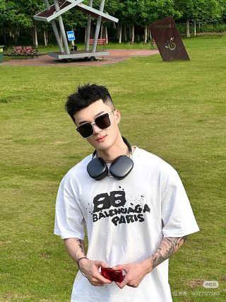 Balenciaga Paris Graffiti White T-Shirt view 6