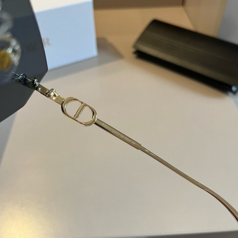 Dior Rimless Square Sunglasses Black Gold view