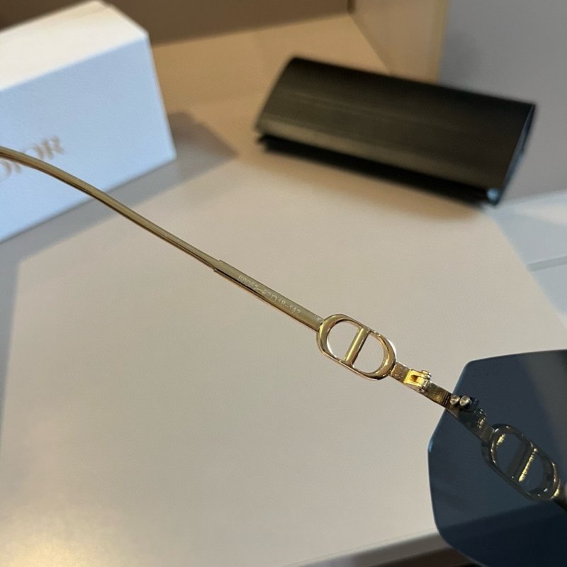 Dior Rimless Square Sunglasses Black Gold view
