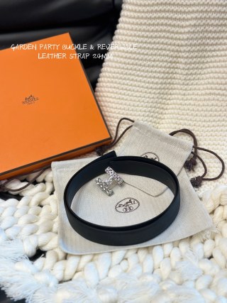 Hermès Garden Party Buckle Reversible Leather Belt Black view 3