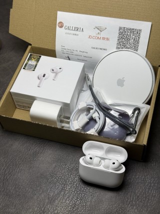 Apple AirPods Pro 3 Wireless Earbuds White