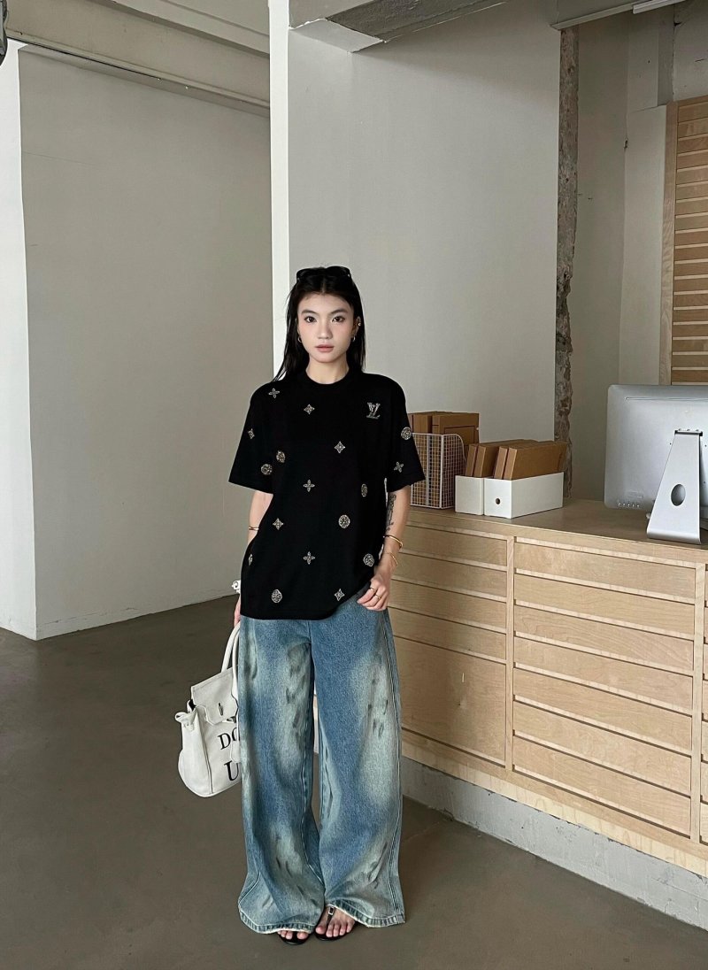 Louis Vuitton Monogram Black Short Sleeve T-Shirt view