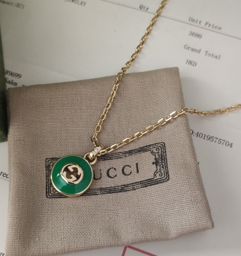 Gucci Green Agate Logo Pendant Necklace Gold view