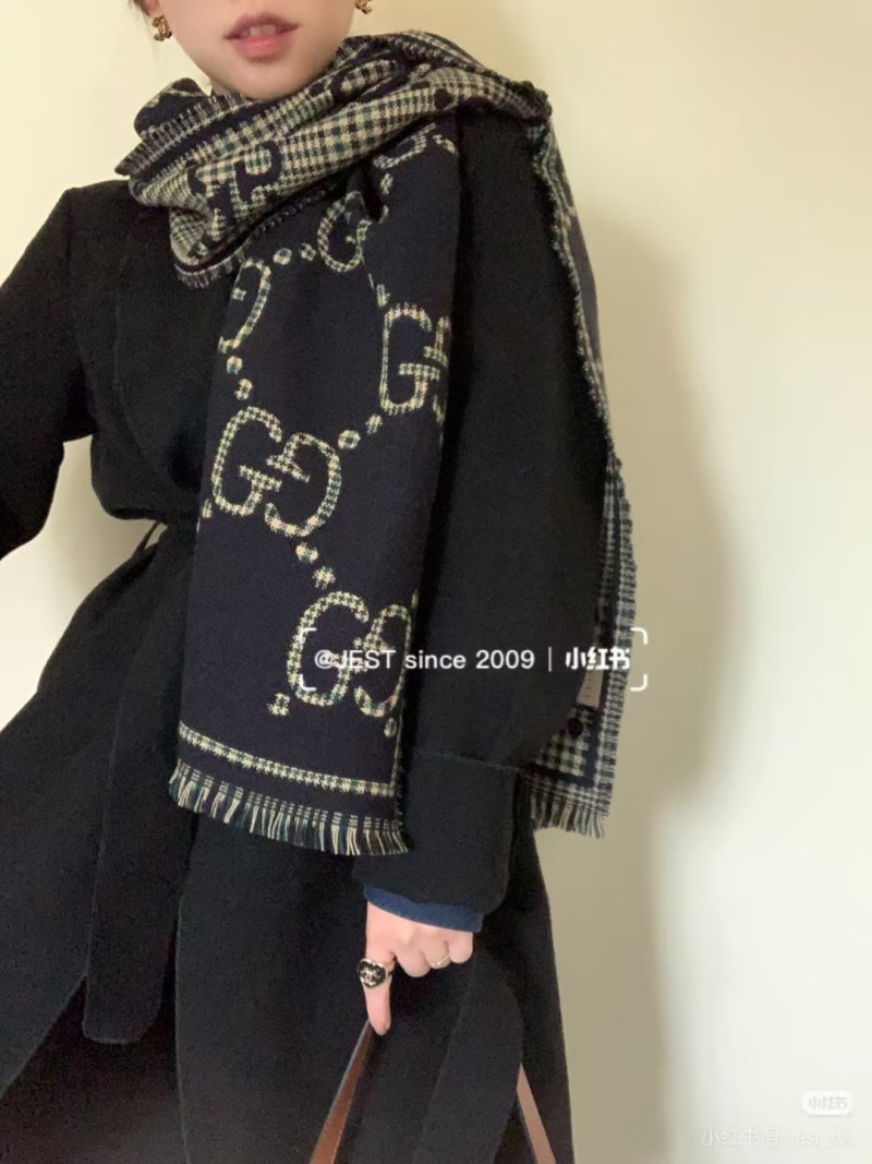 Gucci GG Monogram Double-Sided Wool Scarf Black Green