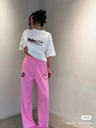Balenciaga Cream Logo T-Shirt view 4