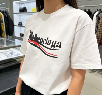 Balenciaga Cream Logo T-Shirt view 9