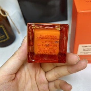 Tom Ford Bitter Peach Eau de Parfum 50ml view 3